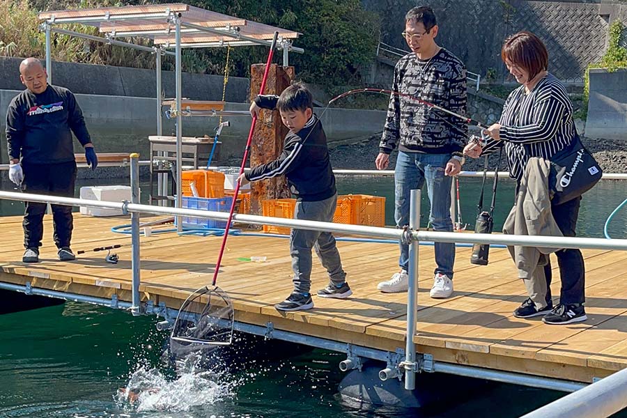 釣り堀での釣体験